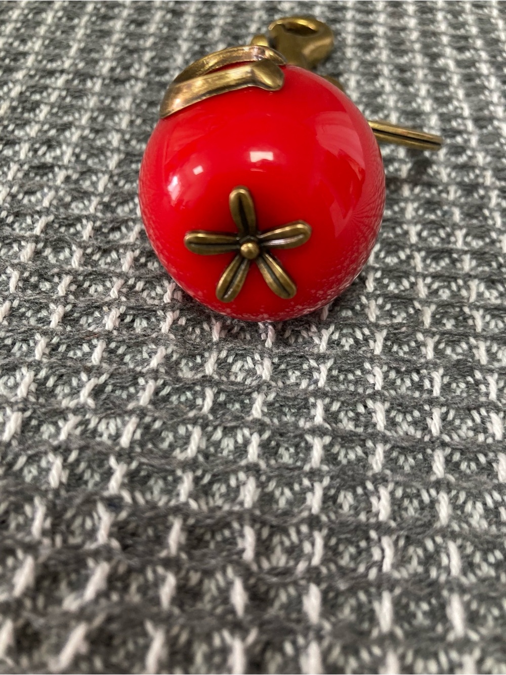 Coach Apple Keychain Bag Charm KeyChain Resin and Metal - Picture 3 of 7